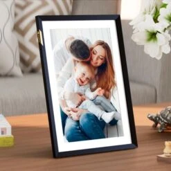 Nixplay - W10P Touch Classic 10.1-inch LCD Smart Digital Photo Frame - Black - Classic Matte -Capture Point 1631c5ee df05 5f06 970b 6100896d92e8