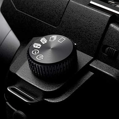 Panasonic LUMIX DC-FZ1000M2 20.1MP Digital Camera With 25-400mm F/2.8-4 Leica DC Lens 10 Panasonic LUMIX DC-FZ1000M2 20.1MP Digital Camera With 25-400mm F/2.8-4 Leica DC Lens - Image 8