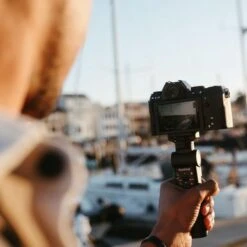 Fujifilm X-S20 Mirrorless Digital Camera With XF 18-55mm F/2.8-4 R LM OIS Lens, Black 23 Fujifilm X-S20 Mirrorless Digital Camera With XF 18-55mm F/2.8-4 R LM OIS Lens, Black -Capture Point 9c6c23fe 05e4 4638 920e 458a834f52e7